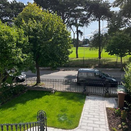 ダブリンKenilworth Square Northアパートメント エクステリア 写真